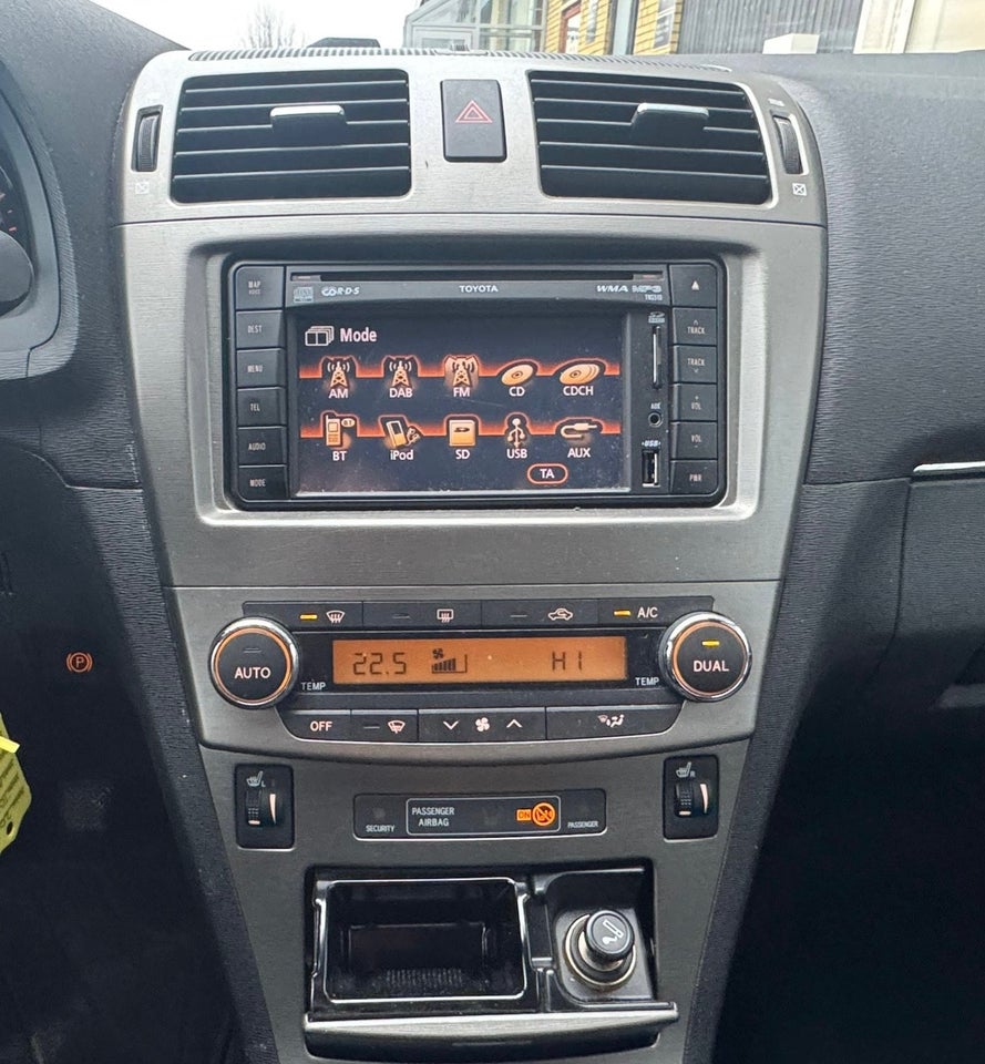 Toyota Avensis 1,8 VVT-i T2 stc. 5d