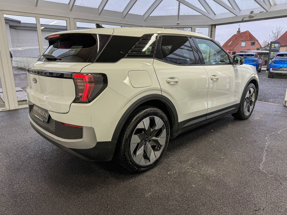 Ford Explorer 82 Premium Extended Range 5d