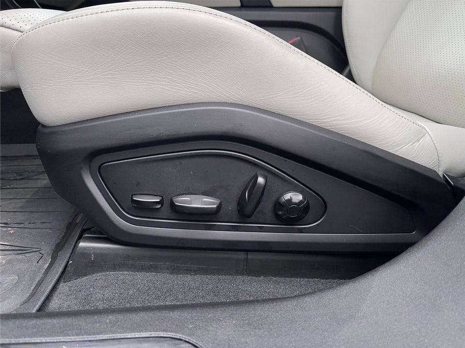 Porsche Taycan 4S Performance+ 4d