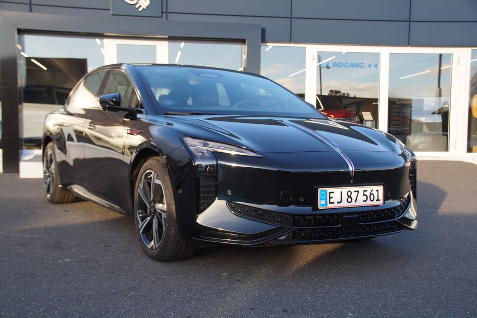 Hongqi EH7 111 Exclusive 4d