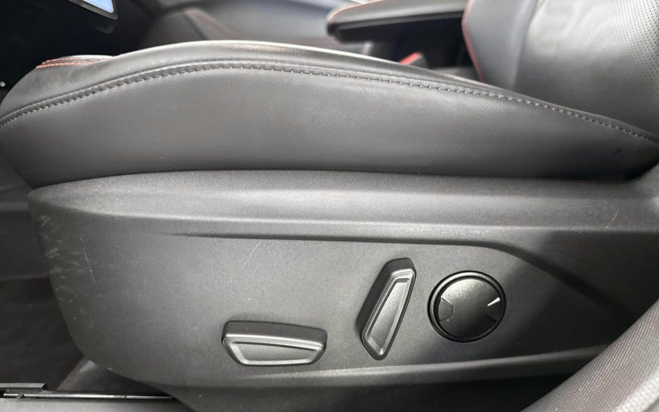 Ford Mustang Mach-E 70 Premium Standard Range AWD 5d