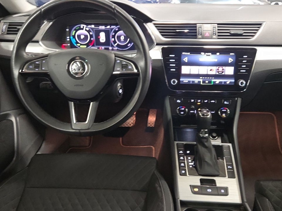 Skoda Superb 1,4 TSi iV Combi DSG 5d