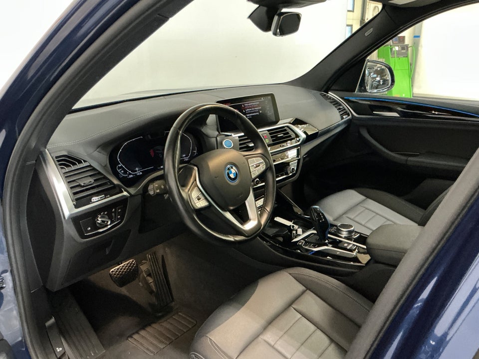 BMW iX3 Charged 5d