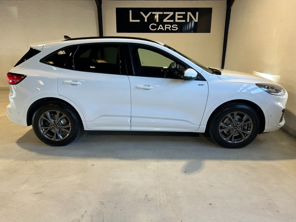 Ford Kuga 2,5 PHEV ST-Line CVT 5d