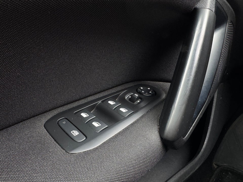 Peugeot 308 1,6 BlueHDi 120 Allure SW 5d