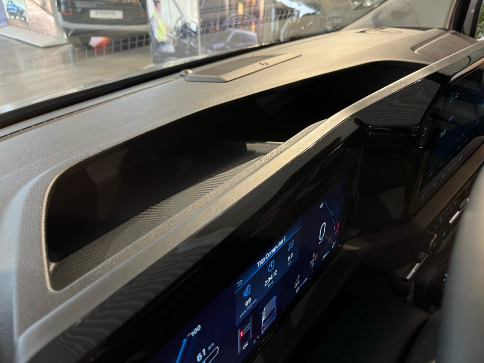 Ford E-Transit Custom 320L 64 Limited