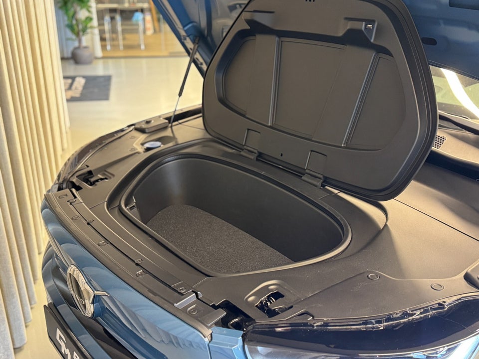 Volvo XC40 ReCharge Extended Range Plus 5d