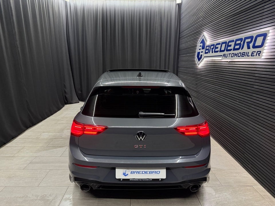 VW Golf VIII 2,0 GTi DSG 5d