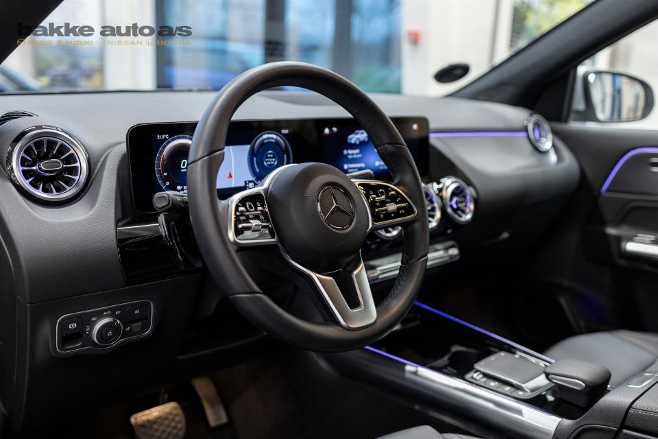 Mercedes EQA300 Progressive 4Matic 5d