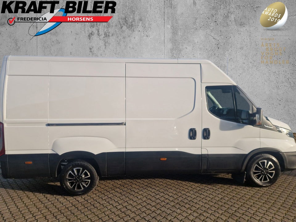 Iveco Daily 2,3 35S16 12m³ Kølevogn AG8