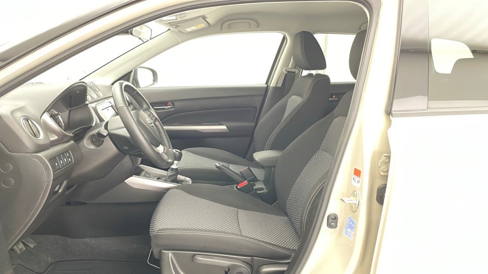 Suzuki Vitara 1,4 mHybrid Active 5d