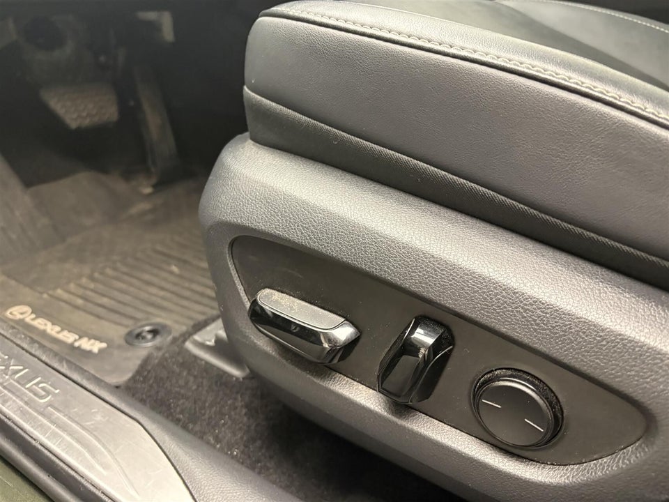 Lexus NX450h+ 2,5 Business+ aut. AWD 5d