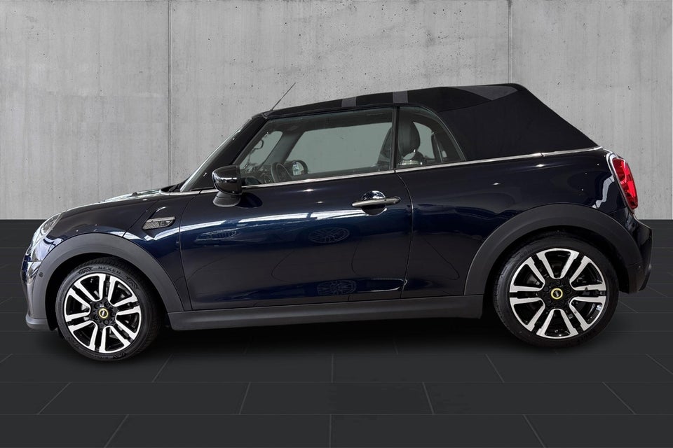 MINI Cooper SE Cabriolet 2d