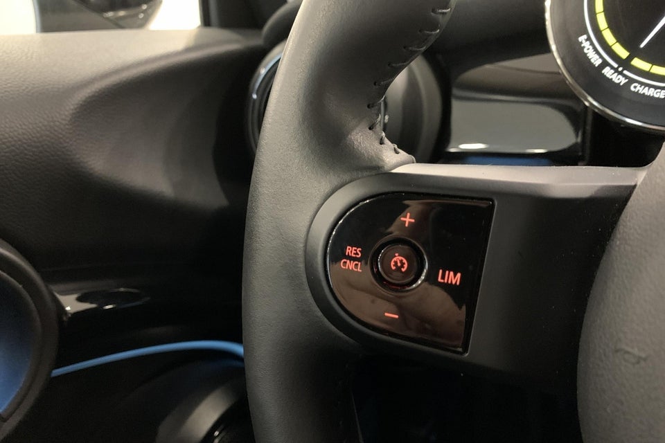 MINI Cooper SE Classic 3d