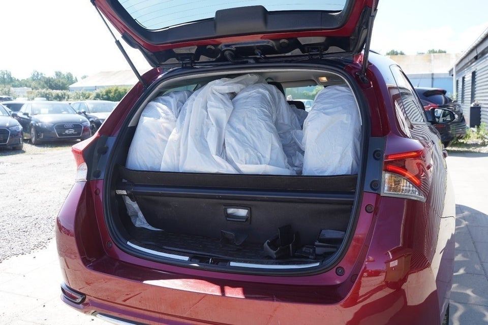 Toyota Auris 1,8 Hybrid H2 Touring Sports CVT 5d