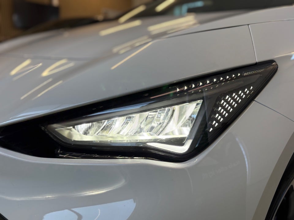 Cupra Born 59 e-Boost 5d