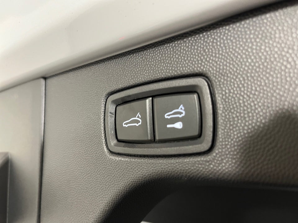 Porsche Macan Turbo 5d