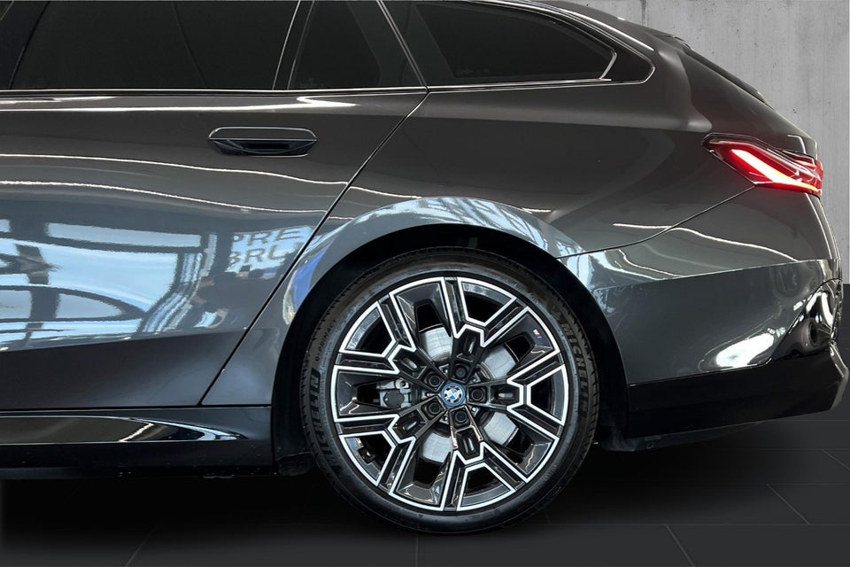 BMW i5 eDrive40 Touring M-Sport 5d