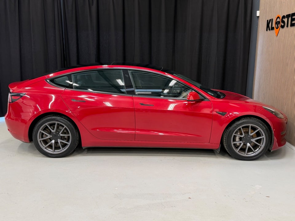 Tesla Model 3 Long Range AWD 4d