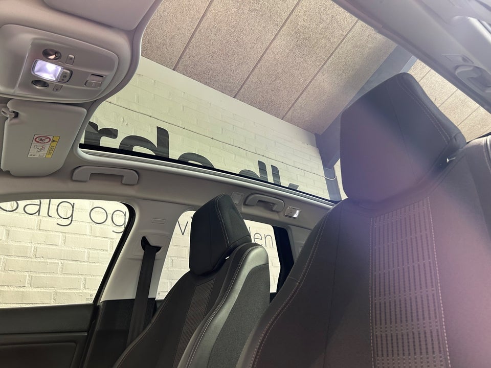 Peugeot 308 1,5 BlueHDi 130 Selection Sky SW EAT6 5d