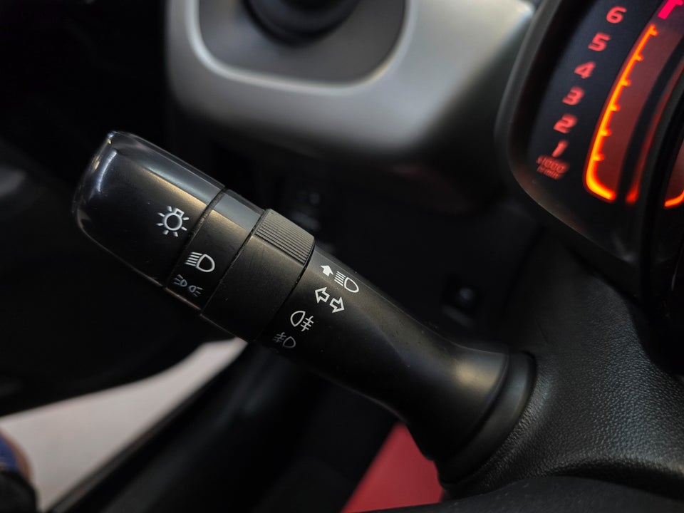 Toyota Aygo 1,0 VVT-i x-play 5d