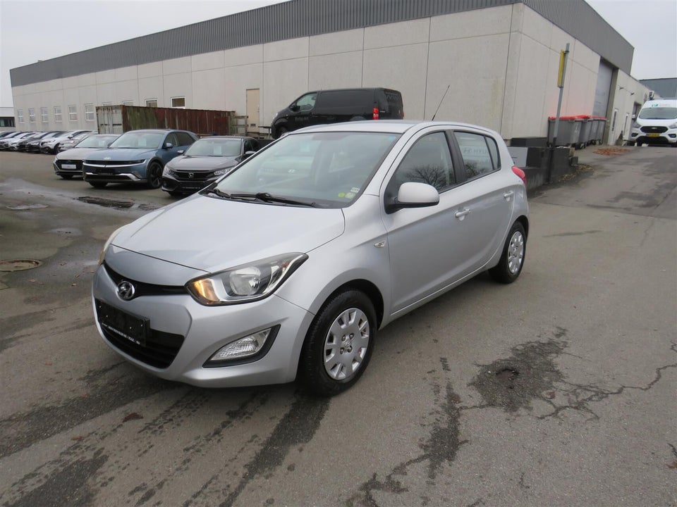 Hyundai i20 1,25 Classic 5d