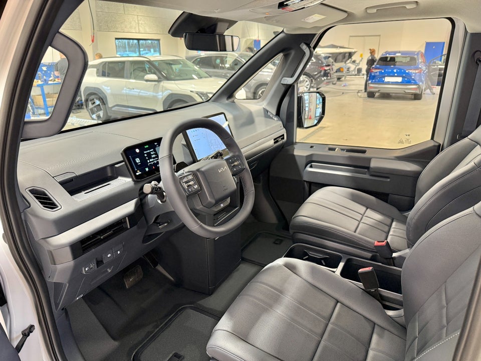 Kia PV5 71 Long Range Upgrade 5d