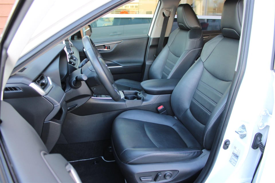 Toyota RAV4 2,5 Hybrid H3 Comfort MDS 5d
