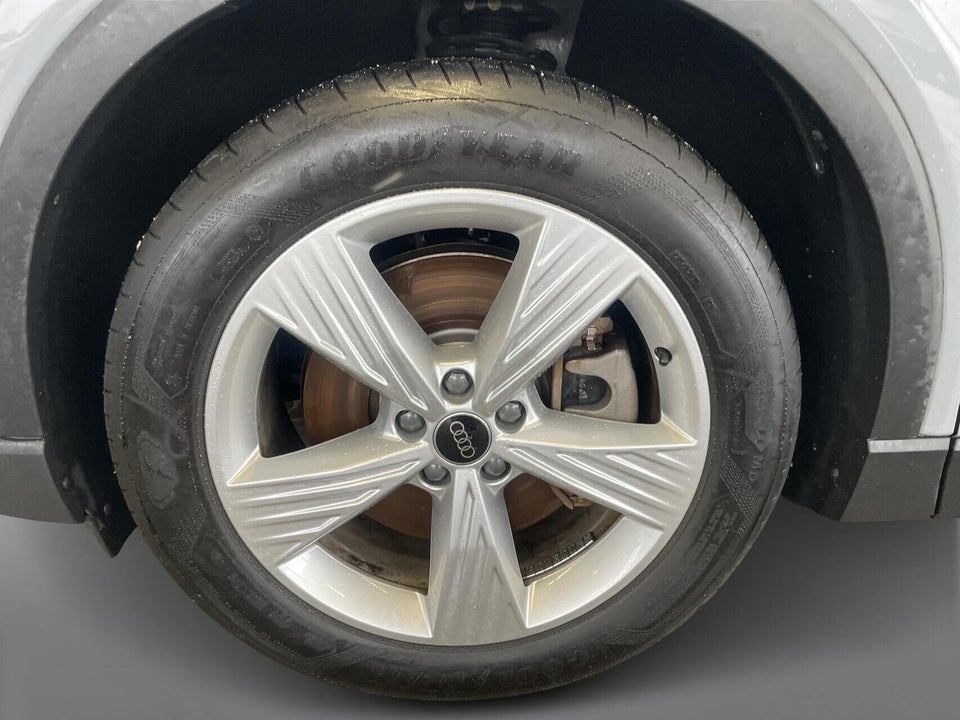 Audi Q4 e-tron 40 Attraction 5d