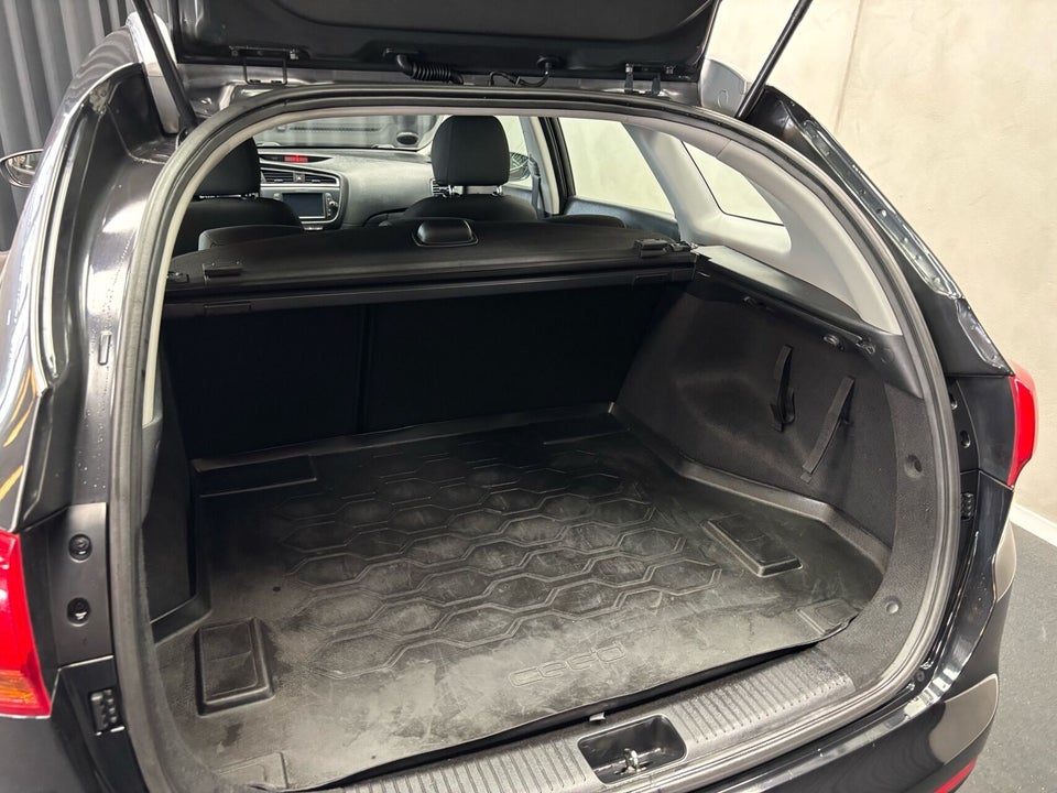 Kia Ceed 1,4 CVVT Style Limited SW 5d