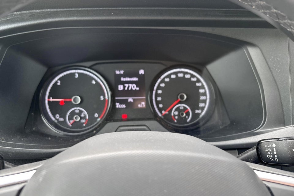 VW Transporter 2,0 TDi 110 Kassevogn lang