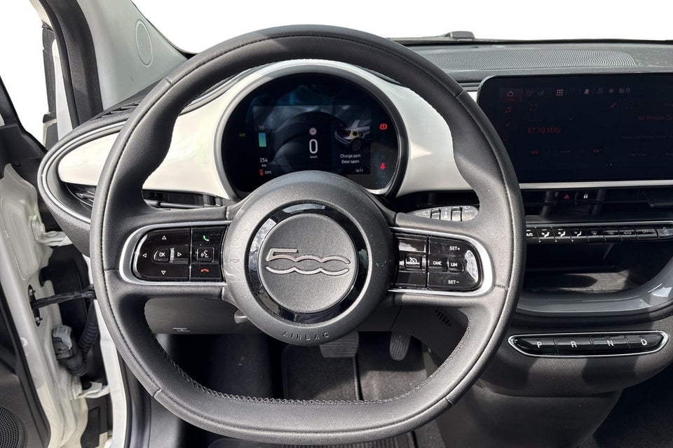 Fiat 500e 42 Icon 3d