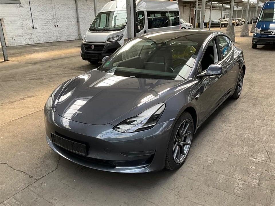 Tesla Model 3 Long Range AWD 4d