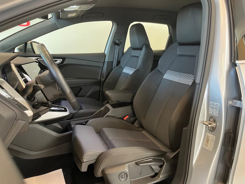 Audi Q4 e-tron 40 S-line 5d