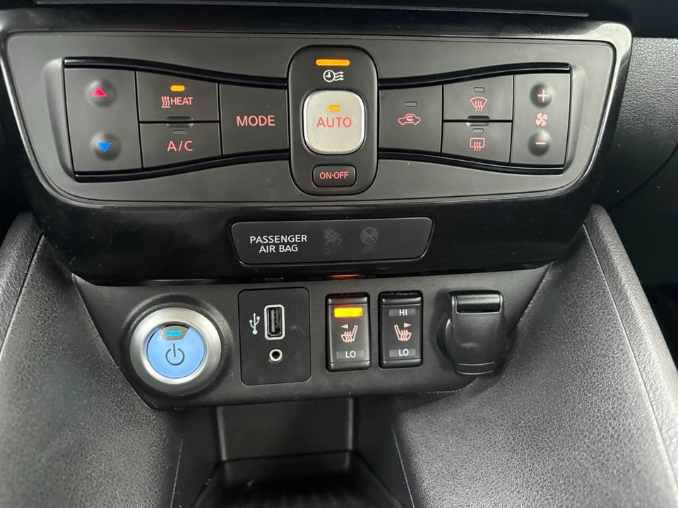 Nissan Leaf 40 Acenta 5d