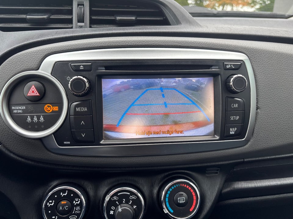 Toyota Yaris 1,3 VVT-i T1 5d
