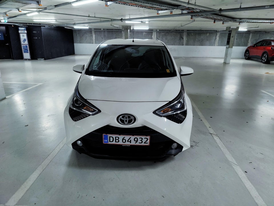 Toyota Aygo 1,0 VVT-i x-press 5d