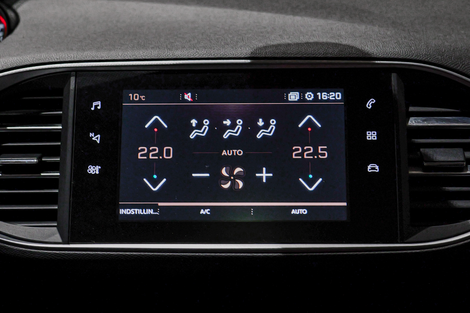 Peugeot 308 1,6 BlueHDi 120 Selection Sky SW 5d