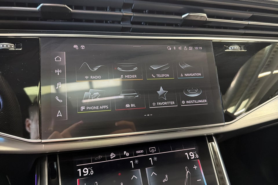 Audi Q7 55 TFSi S-line quattro Tiptr. 5d