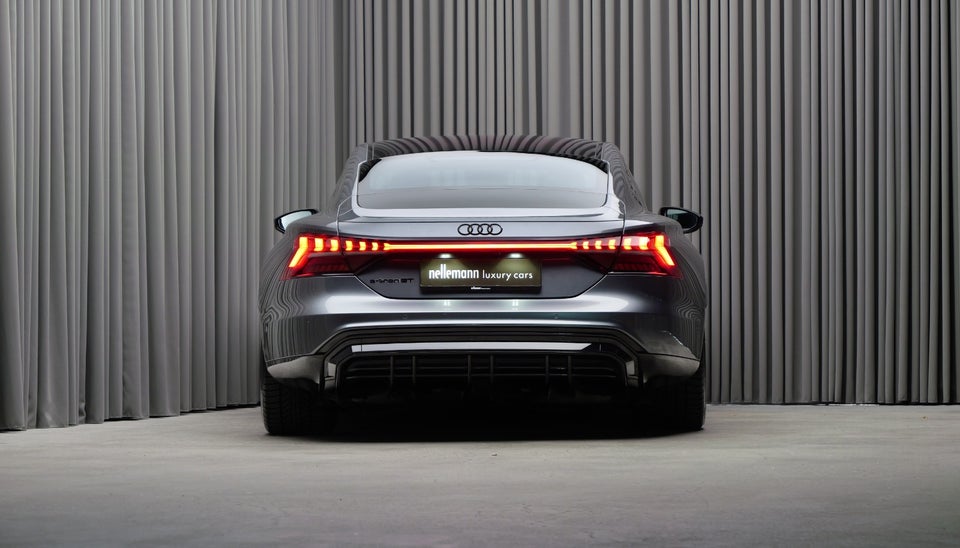 Audi e-tron GT quattro 4d