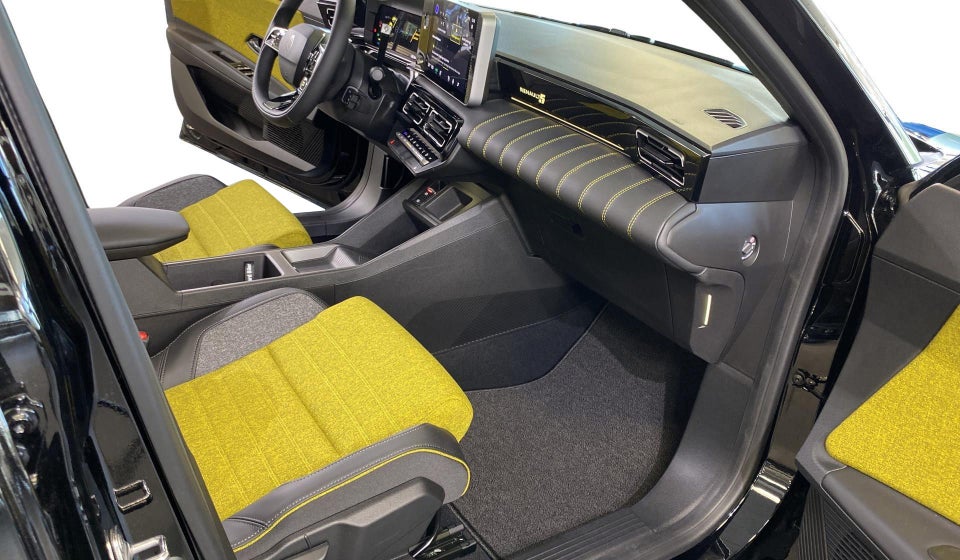 Renault 5 E-Tech 52 Iconic 5d