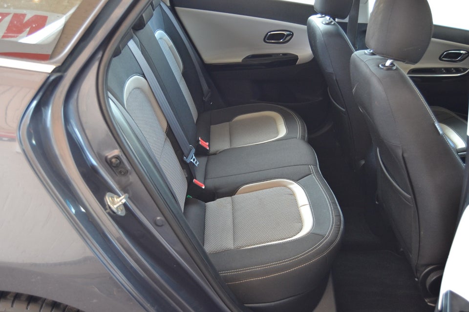 Kia Ceed 1,4 CVVT Family SW 5d