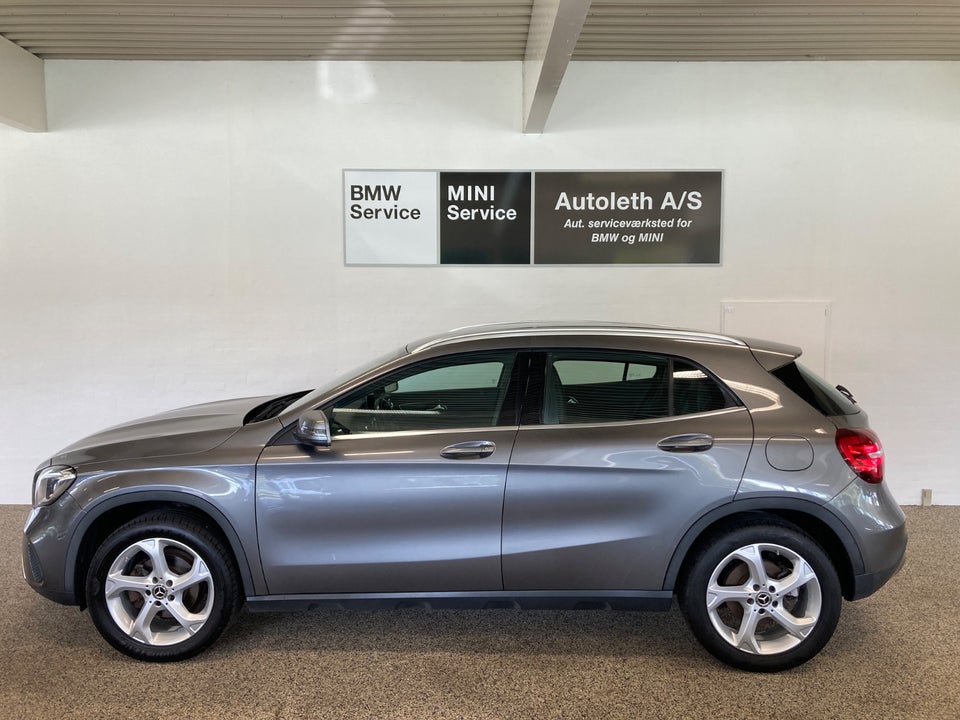 Mercedes GLA200 1,6  5d