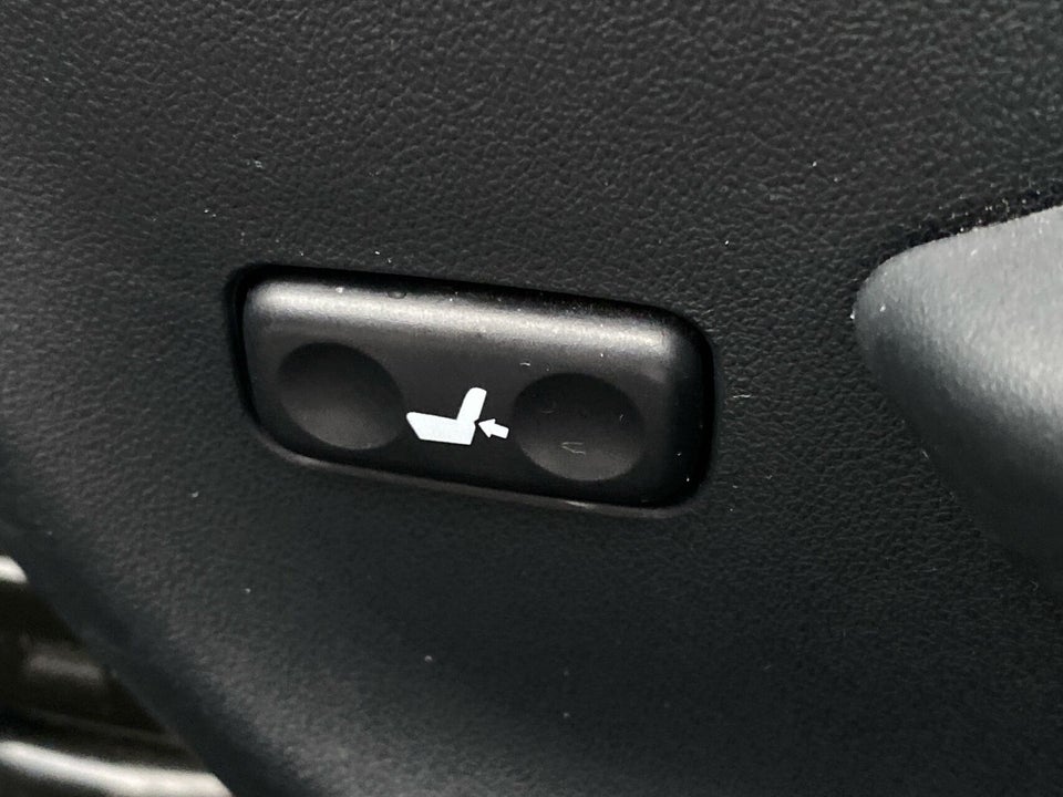 Toyota Avensis 2,0 D-4D T2 Touring Sports 5d