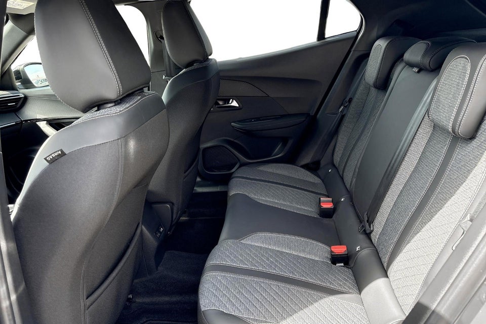 Peugeot 2008 1,2 PureTech 100 Allure 5d