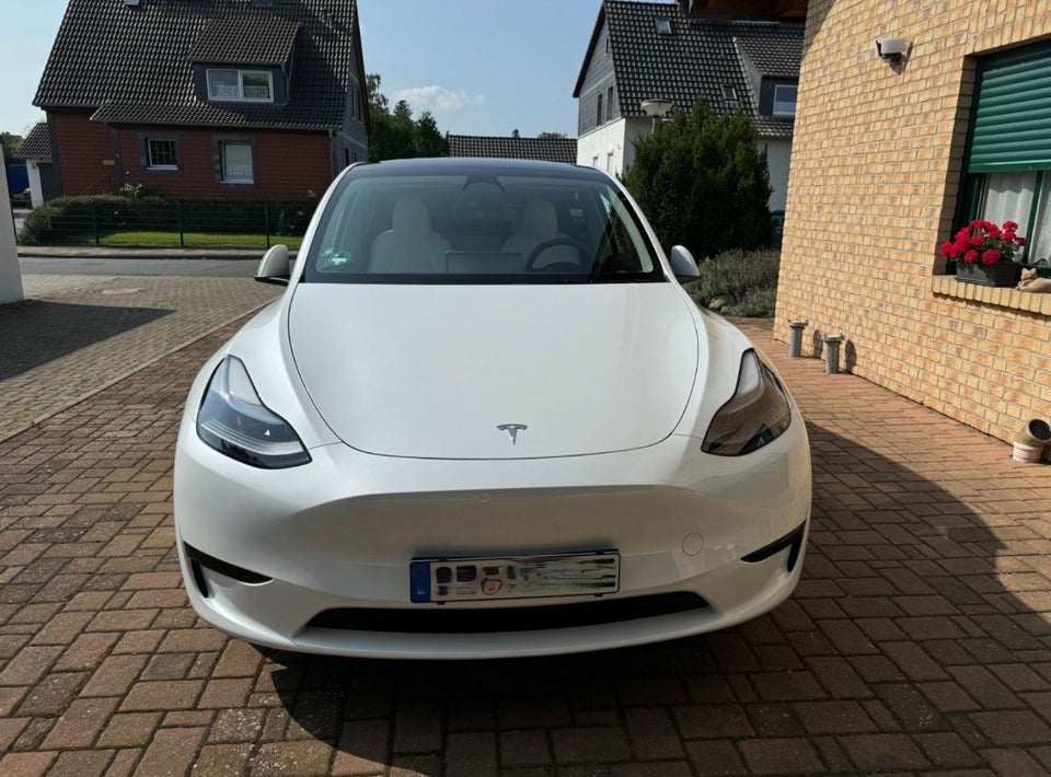 Tesla Model Y RWD 5d