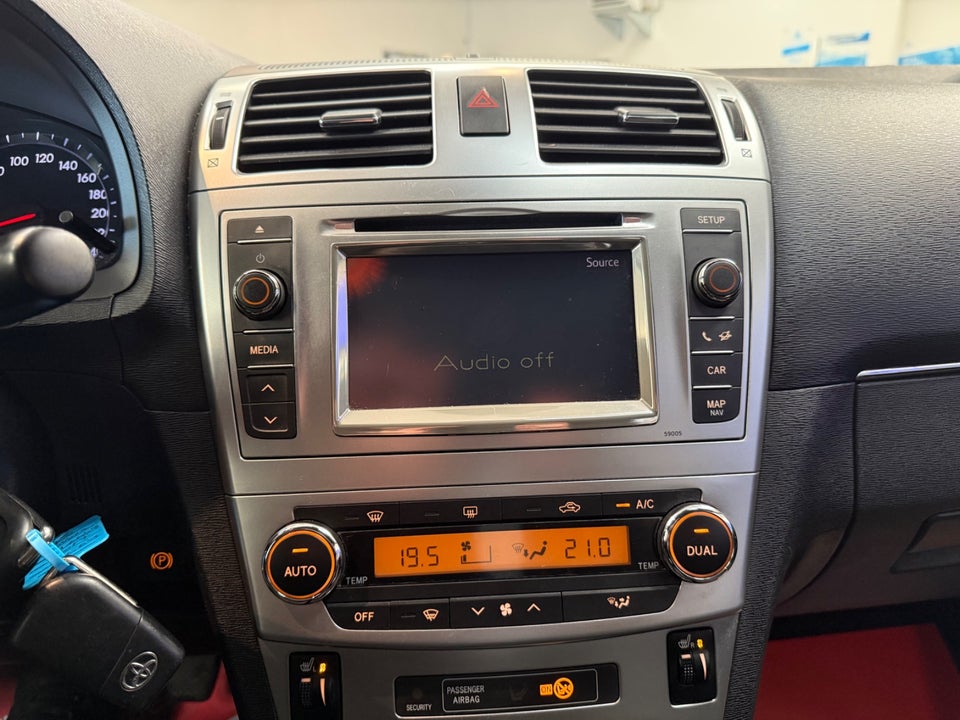 Toyota Avensis 1,6 VVT-i T1 4d