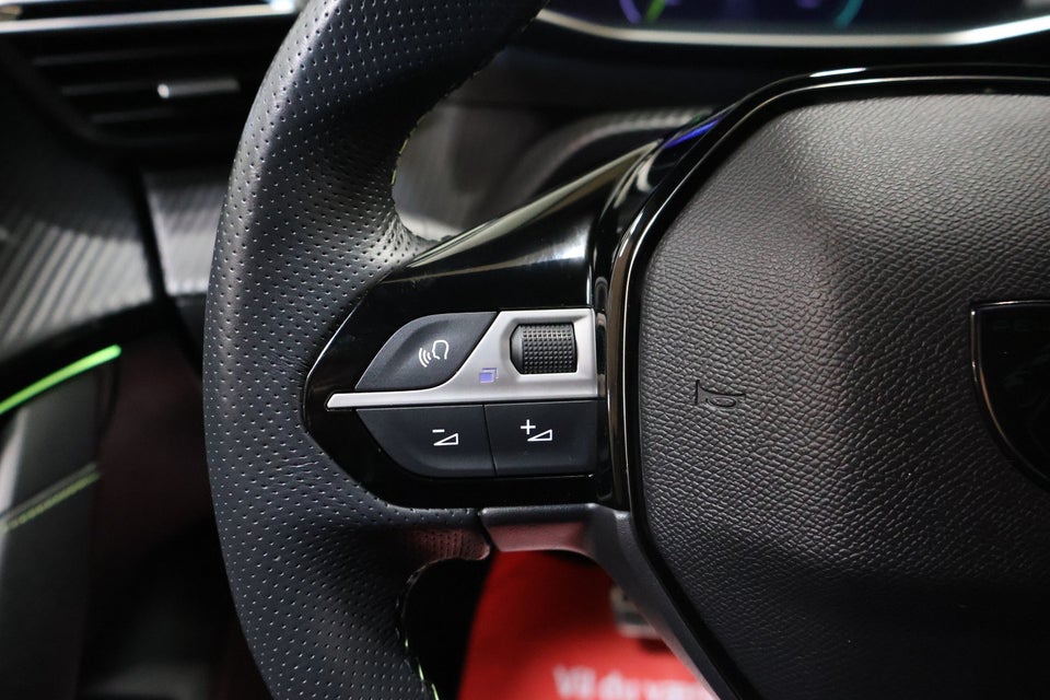 Peugeot e-208 54 GT 5d