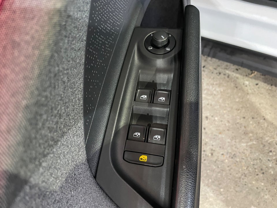 Skoda Enyaq 80 iV Plus Loft 5d