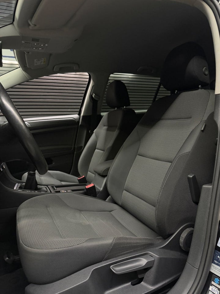 VW Golf VII 1,6 TDi 115 Comfortline 5d
